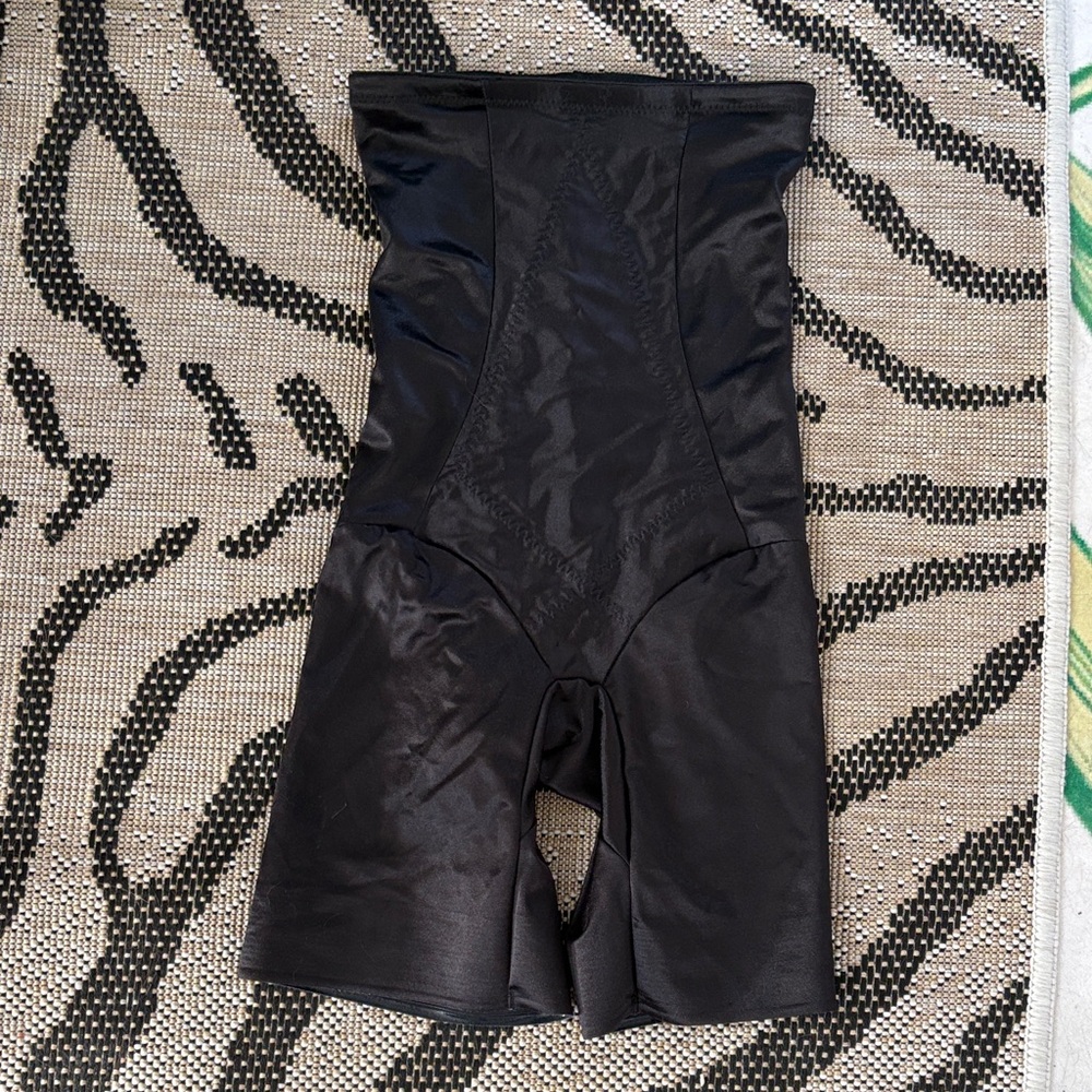 🆕Cupid Shapewear, Size Medium